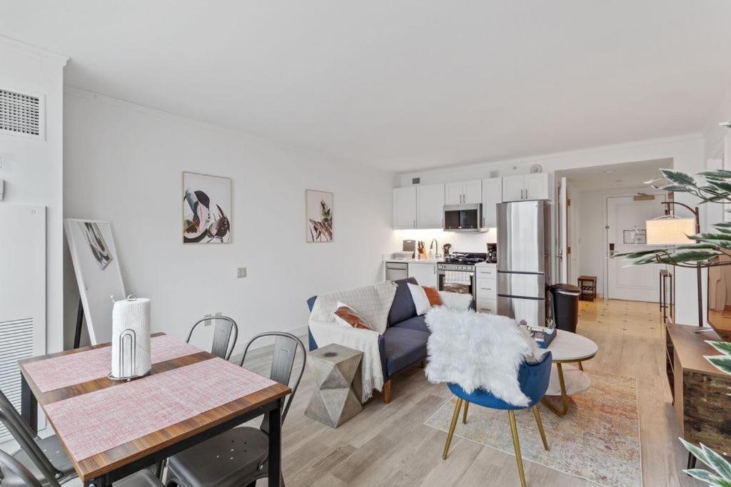 Beachfront 1br 2ba Cozysuites At Showboat Appartement